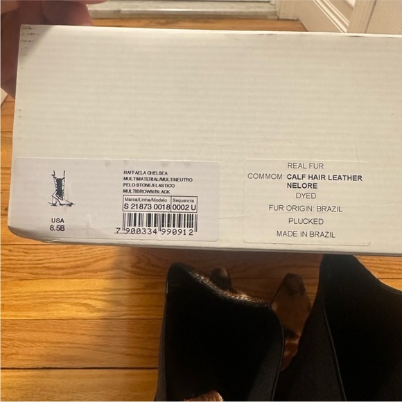 SCHUTZ
BRAND NEW Schutz Raffaela Chelsea
MultiBrown Bootie - Picture 8 of 8